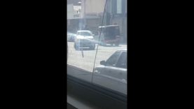 Video: Skote klap toe groep op geldwa toeslaan; een dood