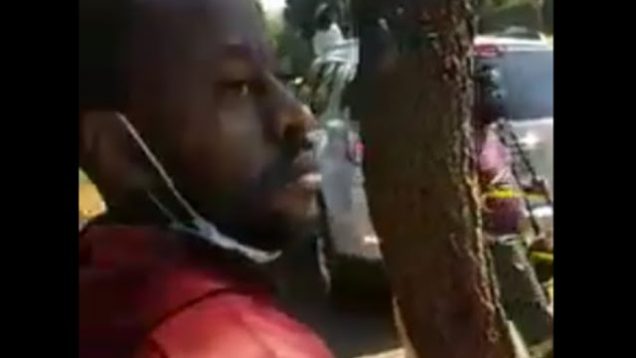 Groep “EFF-BLF Tipes” Val Sekuriteitswag & Hond Aan Wat Hulle Stop om Mynhuis te Beset in Rustenburg