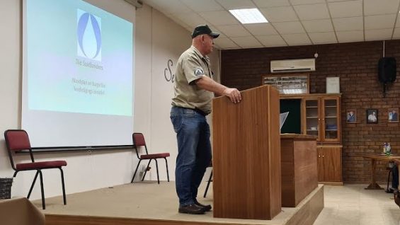 Kol. Wynand du Toit aanbieding by Eric Barnard PTA