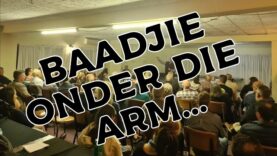Baadjie onder die arm…